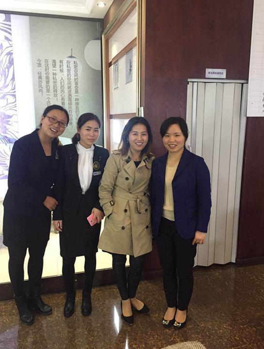 小孩举重冠军_举重冠军孩子怎么教育_举重冠军的孩子