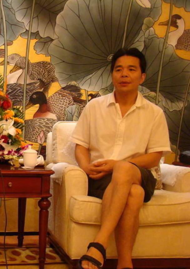 小孩举重冠军_举重冠军孩子怎么教育_举重冠军的孩子