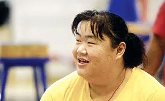 世界举重冠军能举多重_世界上最重的举重冠军_举重冠军世界纪录