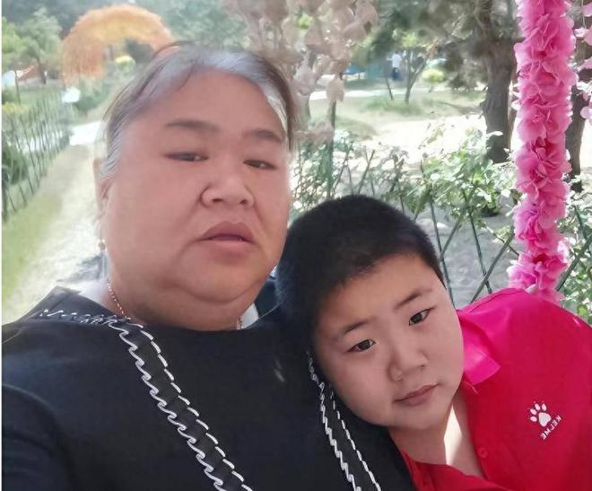 举重冠军世界纪录_世界上最重的举重冠军_世界举重冠军能举多重