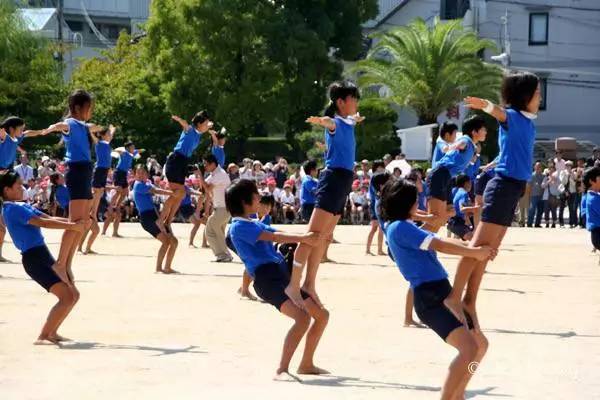 儿童钓鱼室外游泳技巧_儿童钓鱼室外游泳技巧_儿童钓鱼室外游泳技巧