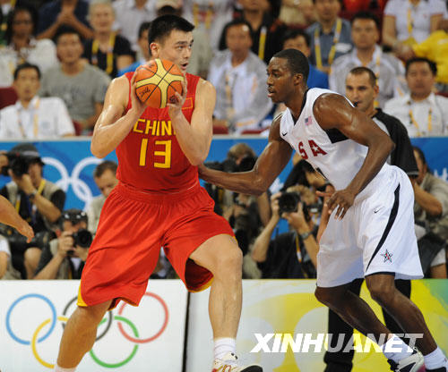 8月10日北京奥运会男篮小组赛 中国男篮