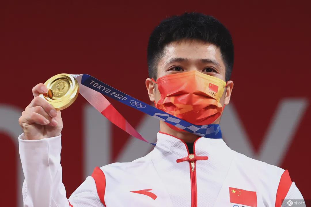 举重冠军的弹跳力_举重冠军跳水_举重运动员弹跳力视频
