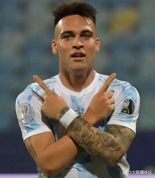 足球世界冠军杯叫什么杯_2022年足球世界杯的冠军是_去年足球杯世界冠军