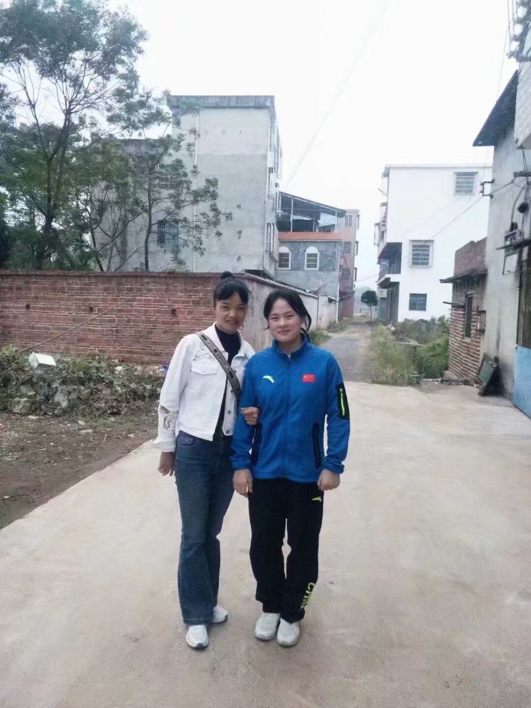 湖南省女举重冠军_湖南举重选手_湖南女子举重冠军